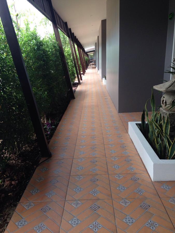 Heritage Tropical Resort Nakhon Si Thammarat Exterior photo